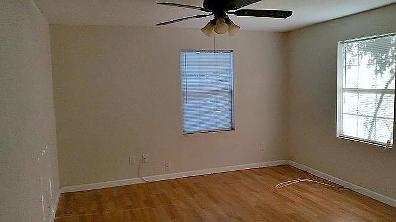 5 bed, 1380 sqft, $2,000 — Photo 2