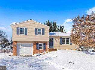 6 Ivywood Ct, Lancaster, PA 17603