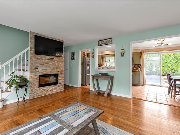 3rd image of 7 Eckert Street