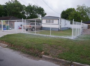 703 E Fayle St, Baytown, TX 77520