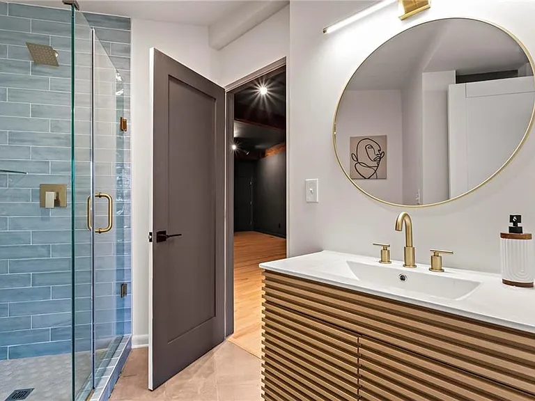 120 Laurel Dr NE — Photo 45
