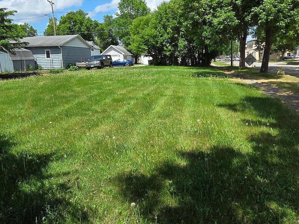 1st image of 818 5th Ave