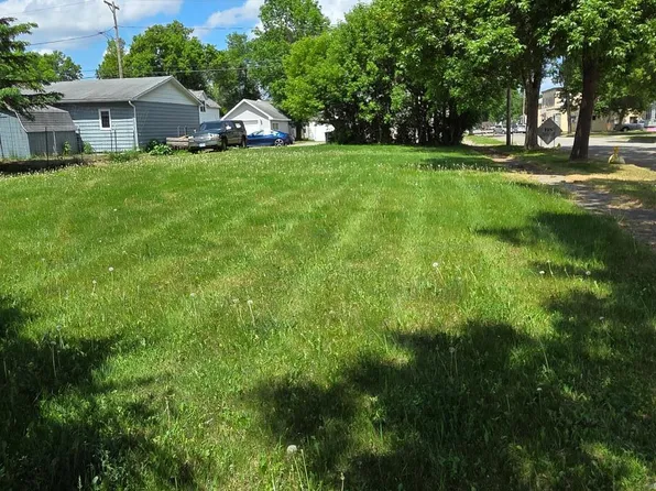 818 5th Ave, International Falls, MN 56649