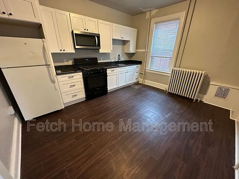 633 Manor St #2 — Photo 7