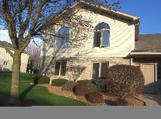 190 Saenz Ln, Joliet, IL 60436