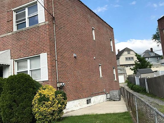 2nd image of 15 Hodges Pl Fl 2nd