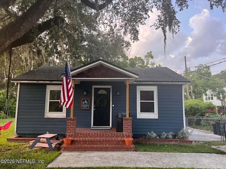 1605 Lakewood Rd — Photo 1