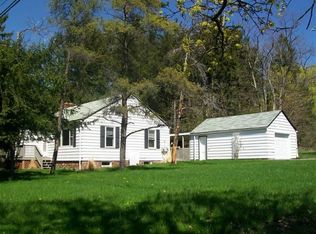 2 Dart Dr, Ithaca, NY 14850