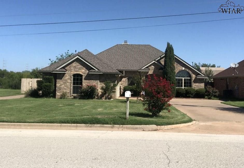 1st image of 506 E Texas Ave #504