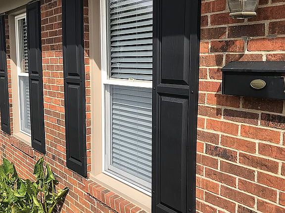 2nd image of 3819 Lewis Ln