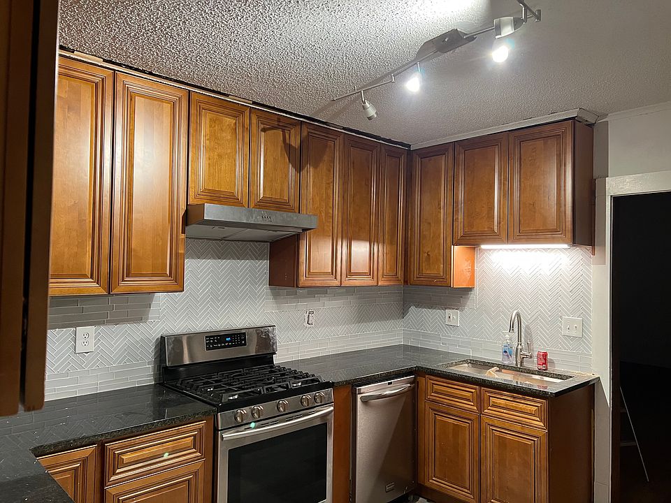 1st image of 3438 Pleasant Ave #1