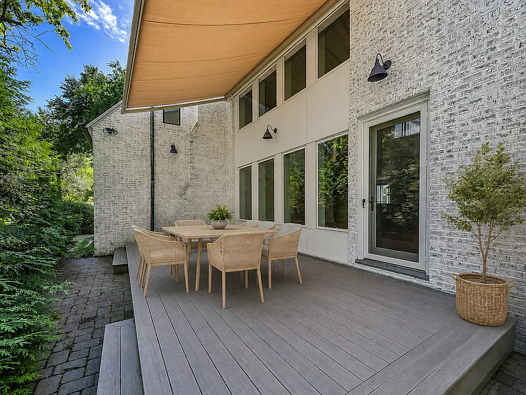59 Fresh Pond Ln — Photo 8