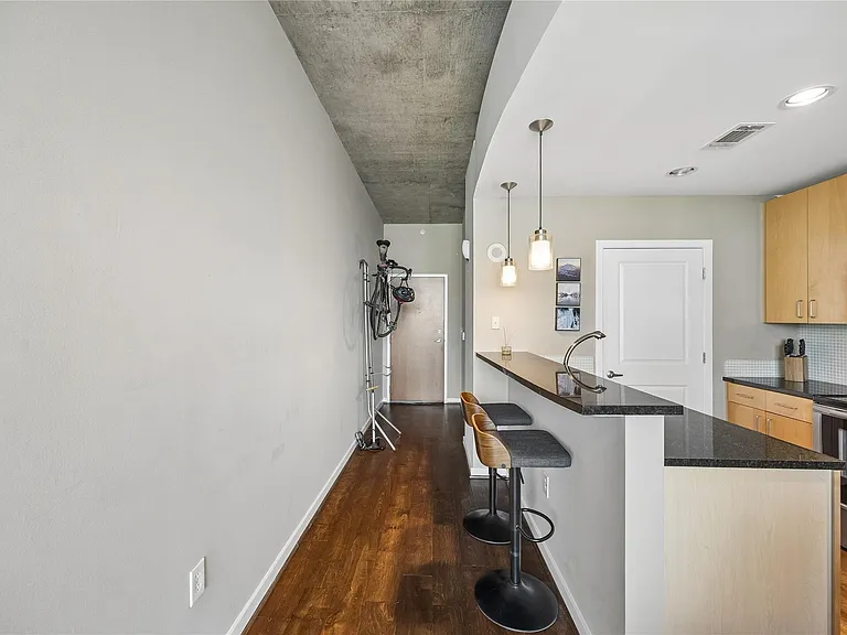 5925 Almeda Rd #11011 — Photo 9