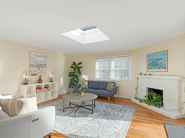 40 Roman Rd — Photo 12
