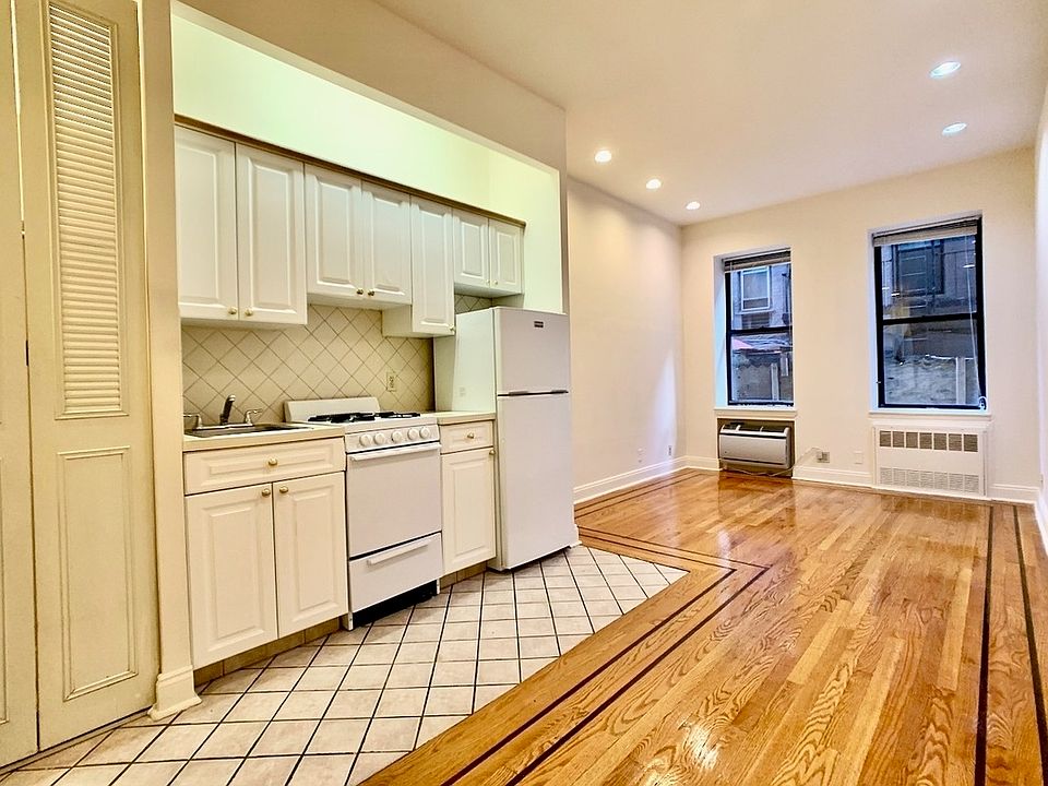 1st image of 326 E 34th St APT A4