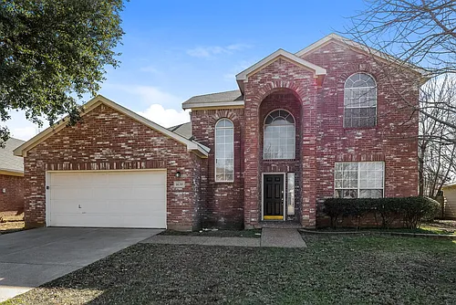 1630 Redwood Dr Photo 1