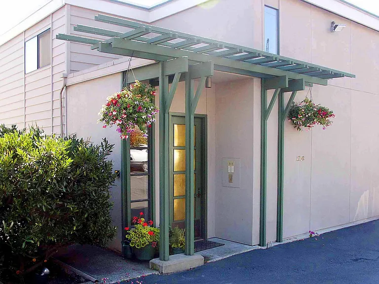 1738 Dexter Ave N #4 — Photo 4