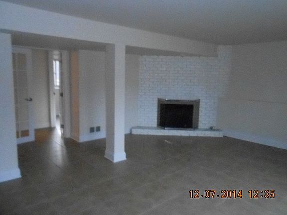 2nd image of 251 W 55th St