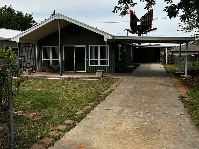 2341 Westlawn Pl — Photo 14