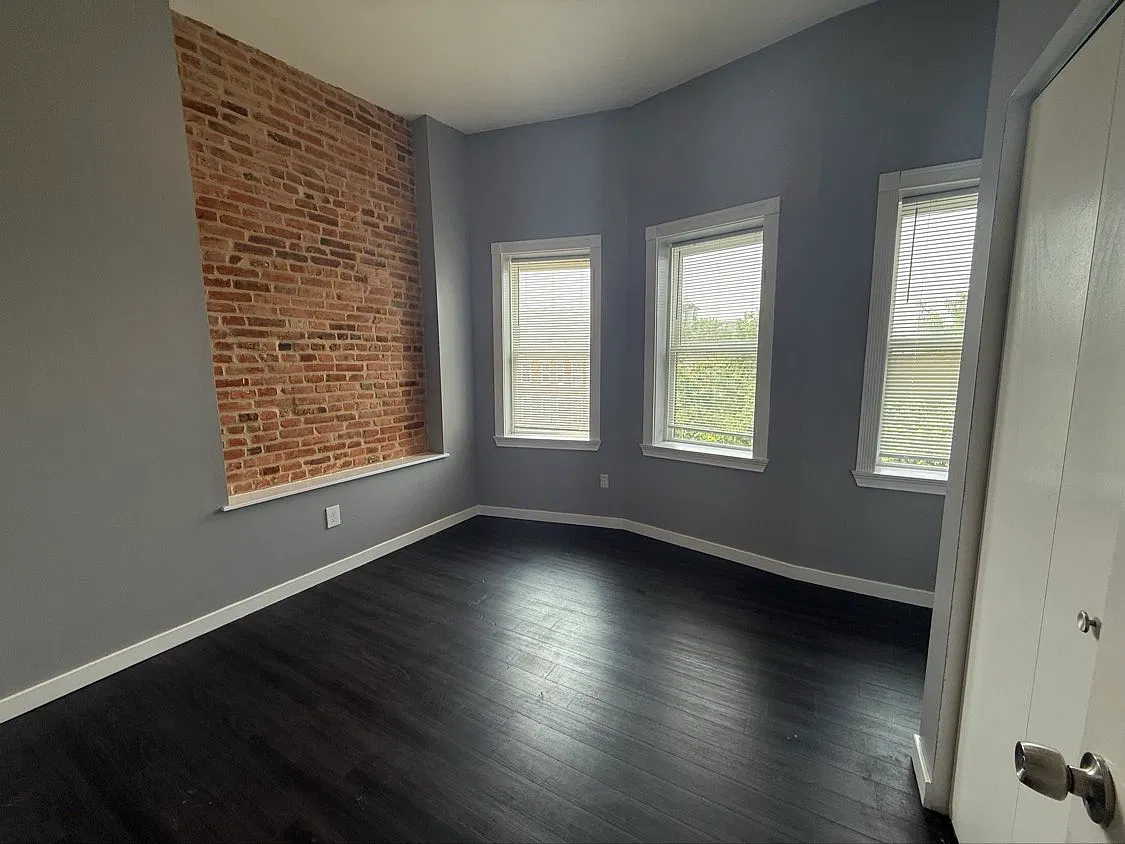 2 bed, 800 sqft, $1,500 — Photo 3