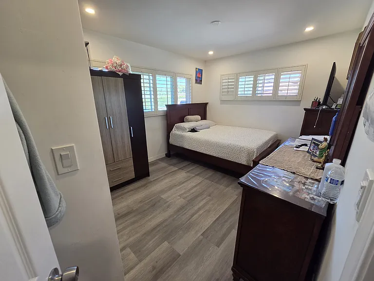 13166 Phillippi Ave — Photo 12