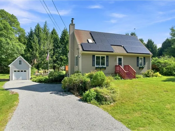 218 Shannock Hill Rd, Richmond, RI 02892