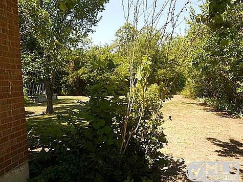 3rd image of 5202 Stonewall St
