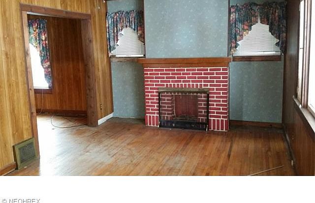 2nd image of 9716 Loretta Ave