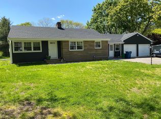 740 Holmdel Rd, Holmdel, NJ 07733