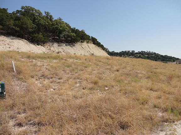 2nd image of 1915 Fall Creek Dr