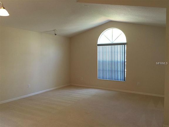 4th image of 9725 Bay Colony Dr