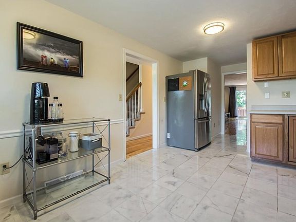 5th image of 131 Bellwood Cir #U