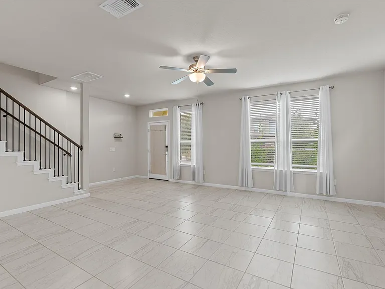 8809A Whitter Dr — Photo 5