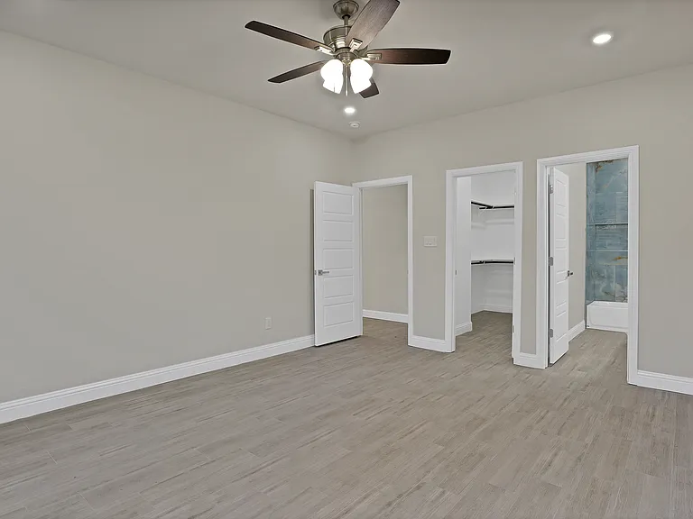 5619 Barkridge Dr — Photo 31