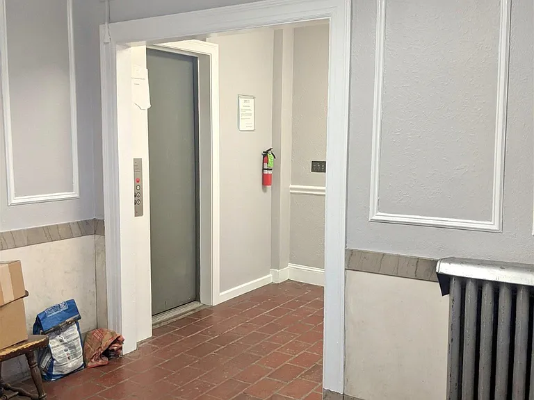 5 Craigie Cir #34 — Photo 4