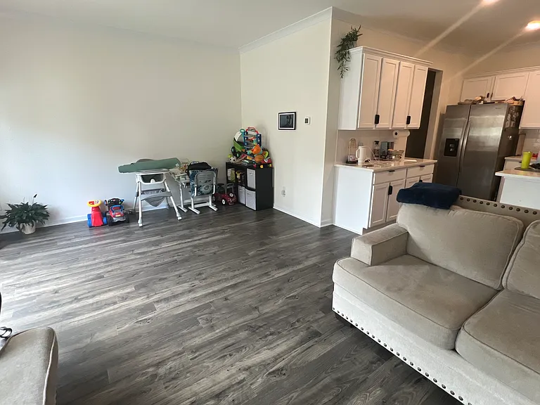 295 Silver Moon Dr — Photo 5