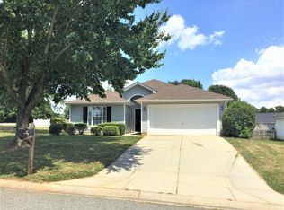 136 Winborne Dr, Mooresville, NC 28115