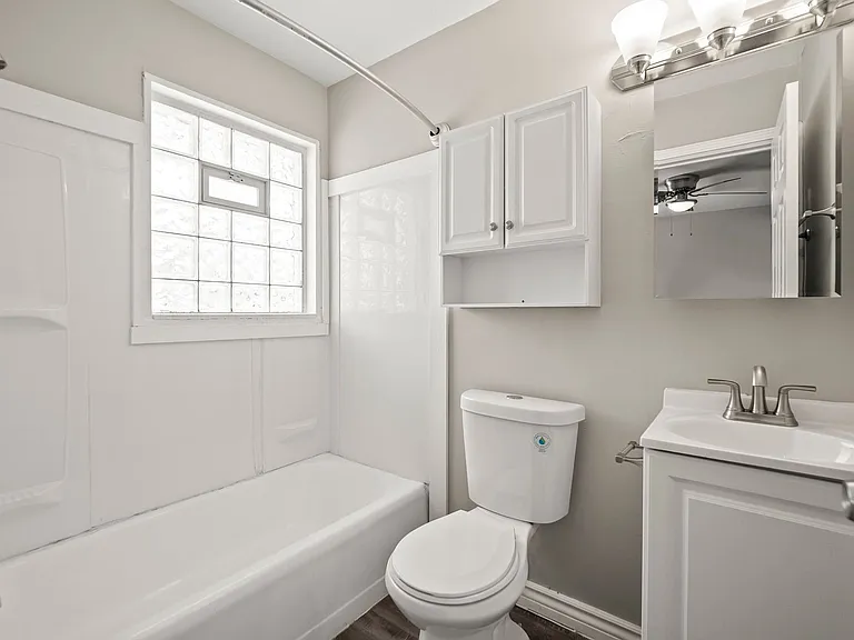 Ranch Apartment Homes in Great Troy Location — Photo 20