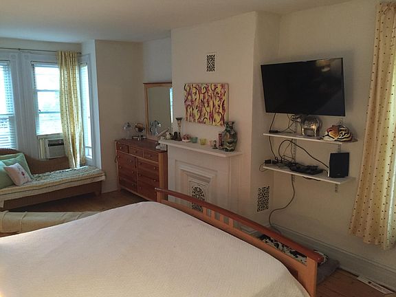 Master King bedroom, bay window, fireplace