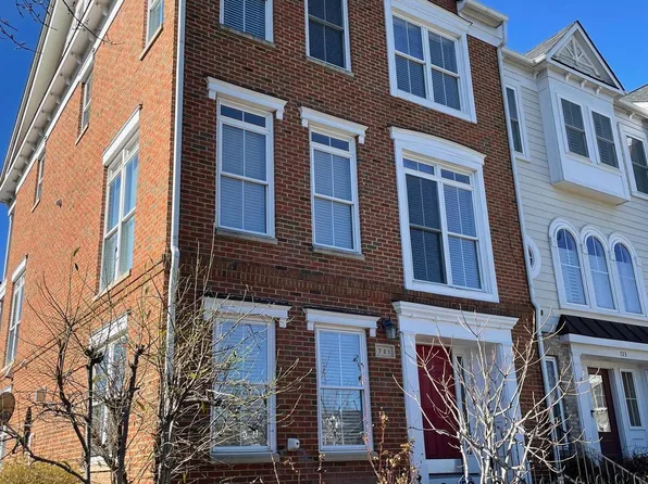 721 Grant St, Herndon, VA 20170
