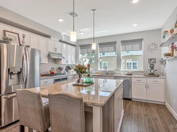 7 Idro Way, Novato, CA 94945