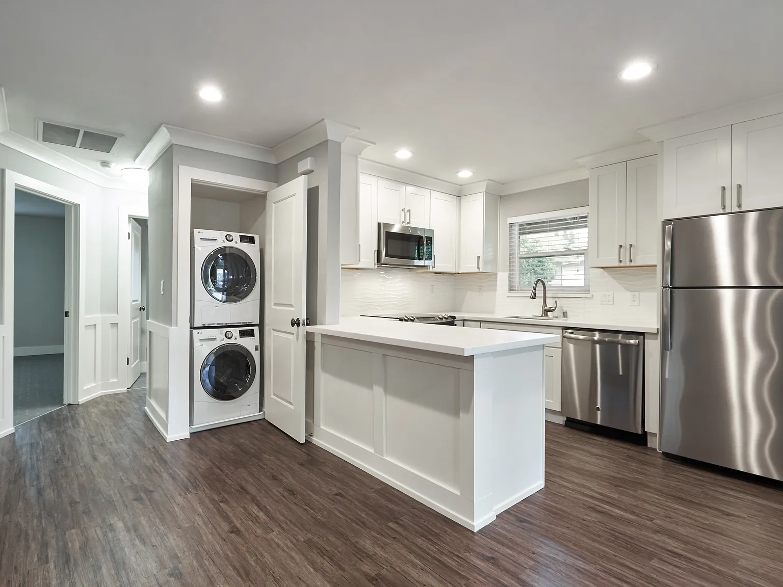 Allure Apartments — Photo 1