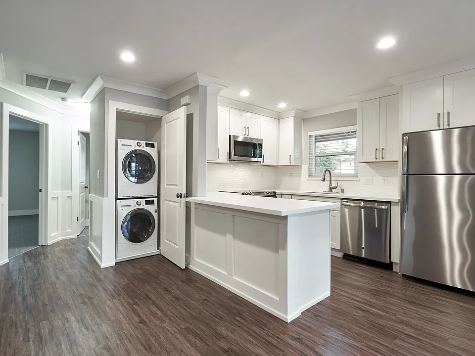 2-42 Appletree Ln