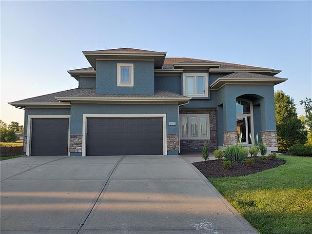 1st image of 27904 E Lake Point Dr