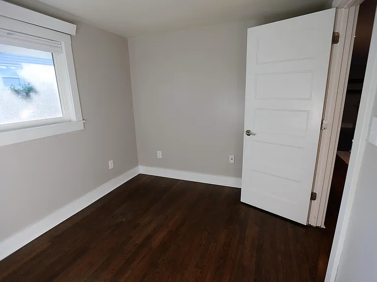 Bed 3 viewed from closet area.