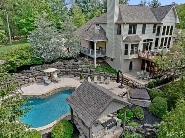 3817 Indian Ridge Ln, Defiance, MO 63341