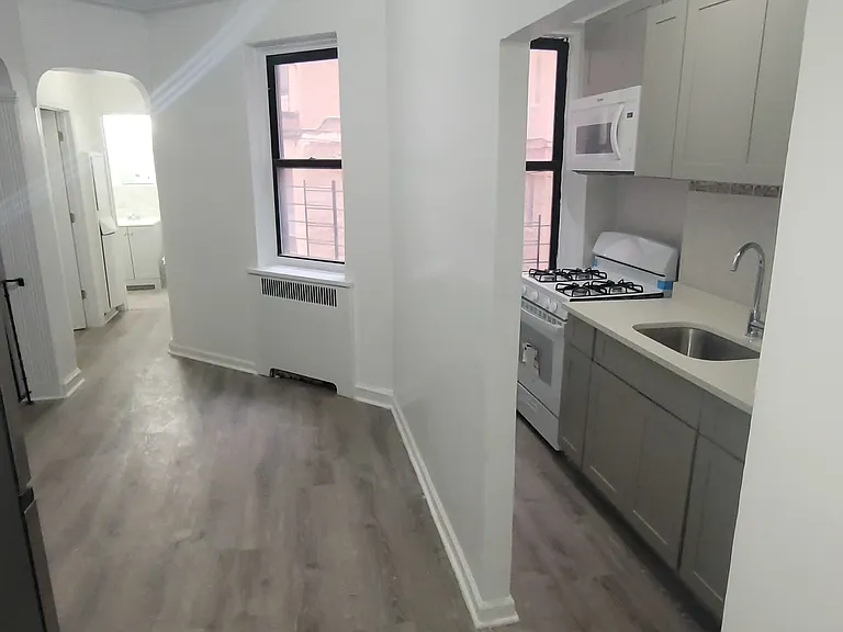 85 McClellan St #B2 — Photo 8