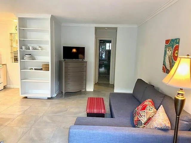 801 Henry Clay Ave #105 — Photo 3