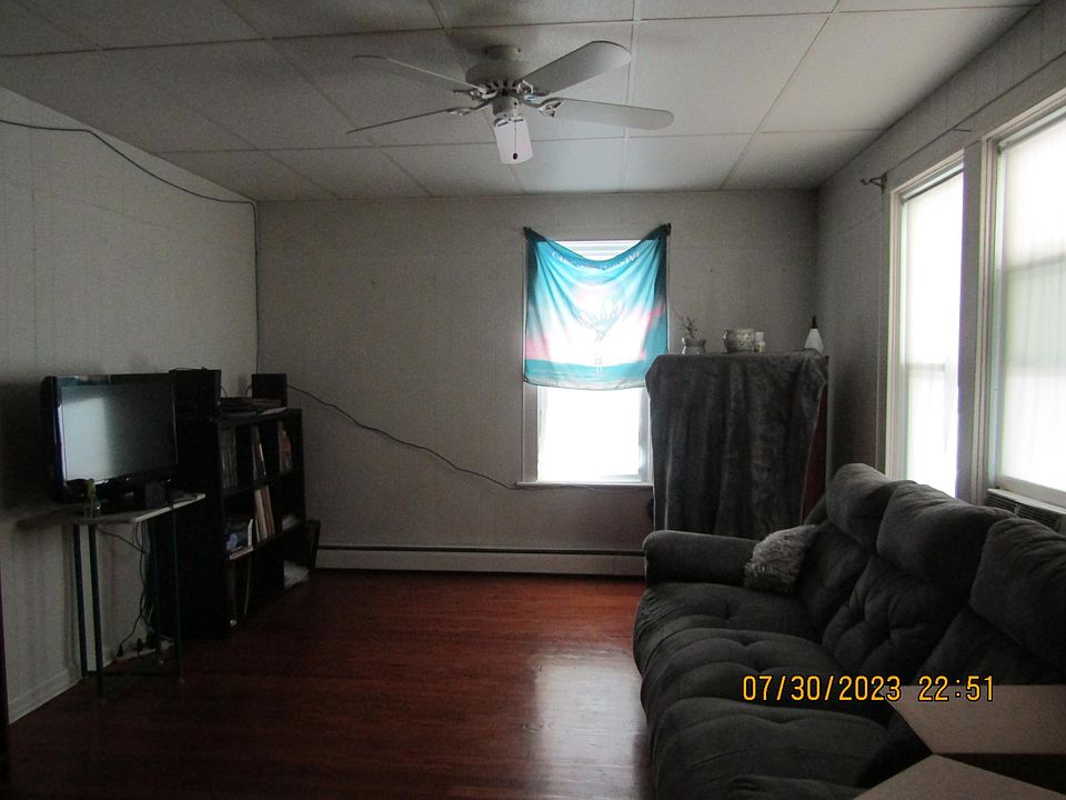 301 N Queen St Littlestown, PA, 17340 Apartments for Rent Zillow