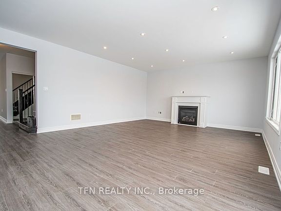 3rd image of 24 Don Hadden Cres